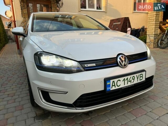 Белый Фольксваген e-Golf, объемом двигателя 0 л и пробегом 131 тыс. км за 8999 $, фото 59 на Automoto.ua