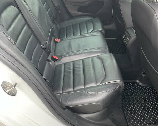 Белый Фольксваген e-Golf, объемом двигателя 0 л и пробегом 92 тыс. км за 9500 $, фото 34 на Automoto.ua