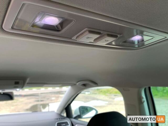 Білий Фольксваген e-Golf, об'ємом двигуна 24 л та пробігом 113 тис. км за 9700 $, фото 16 на Automoto.ua