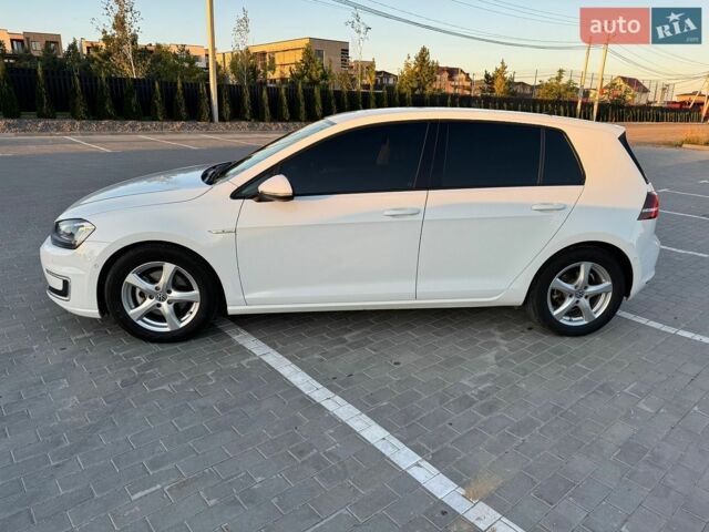 Белый Фольксваген e-Golf, объемом двигателя 0 л и пробегом 172 тыс. км за 8399 $, фото 3 на Automoto.ua