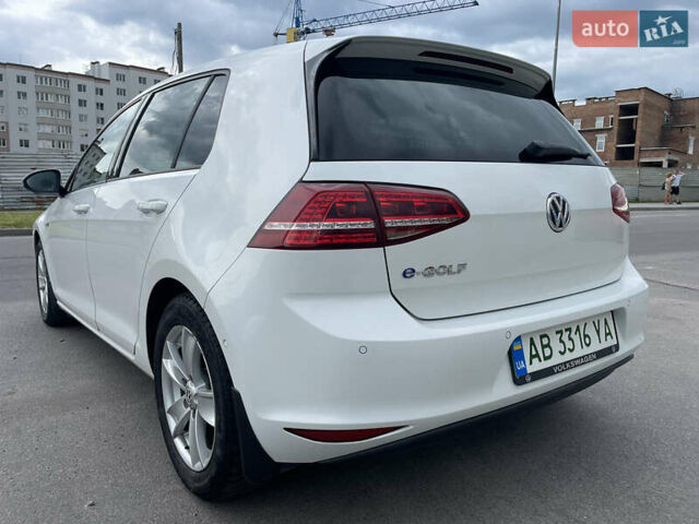 Белый Фольксваген e-Golf, объемом двигателя 0 л и пробегом 92 тыс. км за 9500 $, фото 14 на Automoto.ua