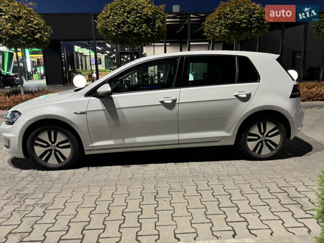 Белый Фольксваген e-Golf, объемом двигателя 0 л и пробегом 169 тыс. км за 8400 $, фото 11 на Automoto.ua