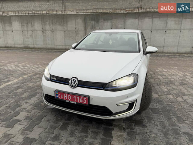 Белый Фольксваген e-Golf, объемом двигателя 0 л и пробегом 99 тыс. км за 8450 $, фото 7 на Automoto.ua