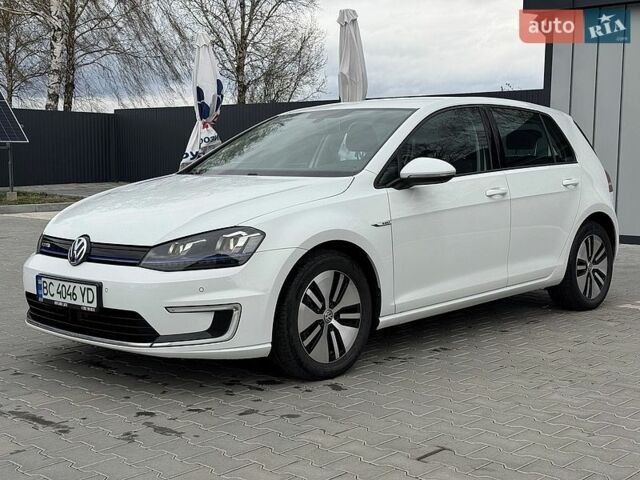 Белый Фольксваген e-Golf, объемом двигателя 0 л и пробегом 97 тыс. км за 8700 $, фото 10 на Automoto.ua