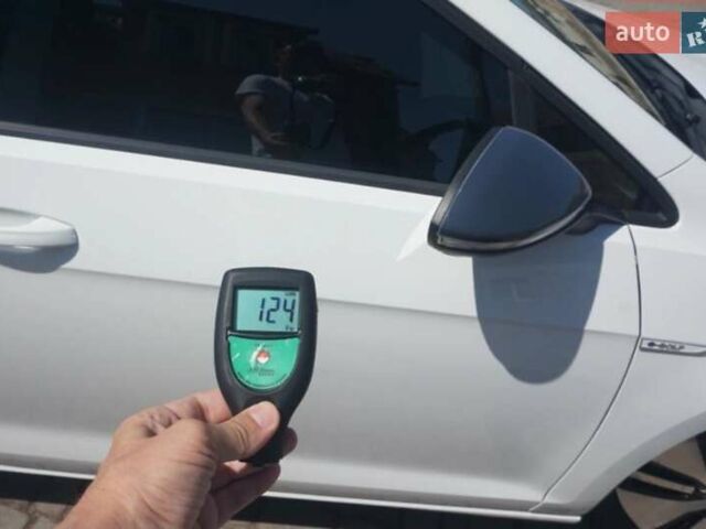 Білий Фольксваген e-Golf, об'ємом двигуна 0 л та пробігом 142 тис. км за 7900 $, фото 33 на Automoto.ua