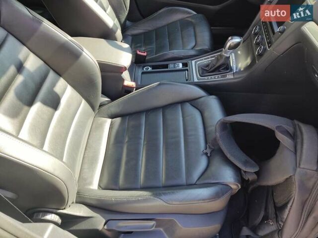 Белый Фольксваген e-Golf, объемом двигателя 0 л и пробегом 142 тыс. км за 9700 $, фото 10 на Automoto.ua