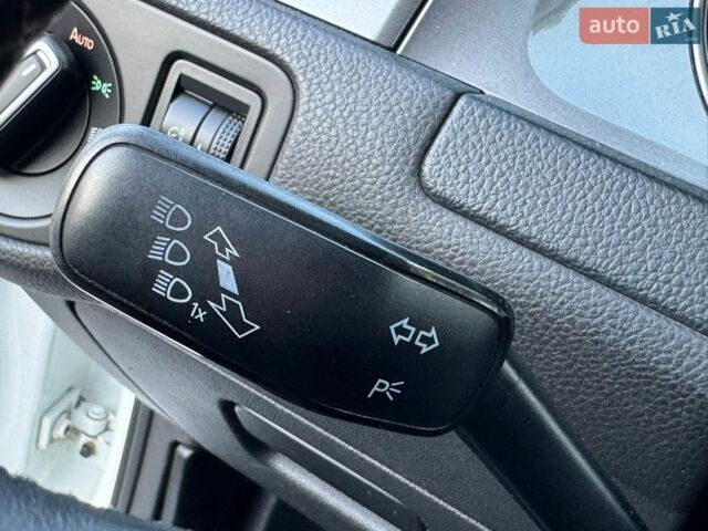 Белый Фольксваген e-Golf, объемом двигателя 0 л и пробегом 126 тыс. км за 8000 $, фото 35 на Automoto.ua