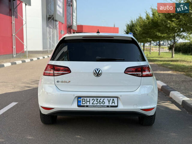 Білий Фольксваген e-Golf, об'ємом двигуна 0 л та пробігом 95 тис. км за 9500 $, фото 7 на Automoto.ua
