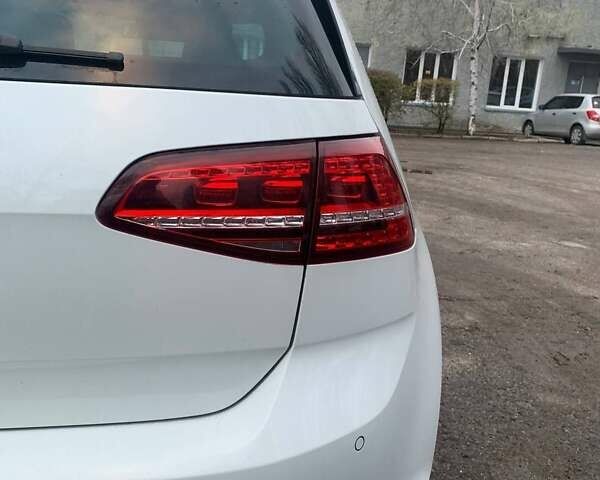 Белый Фольксваген e-Golf, объемом двигателя 0 л и пробегом 117 тыс. км за 8500 $, фото 8 на Automoto.ua