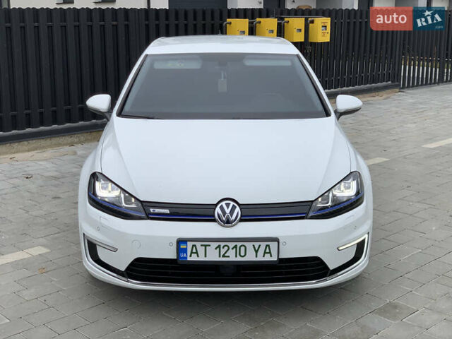 Белый Фольксваген e-Golf, объемом двигателя 0 л и пробегом 142 тыс. км за 8100 $, фото 18 на Automoto.ua