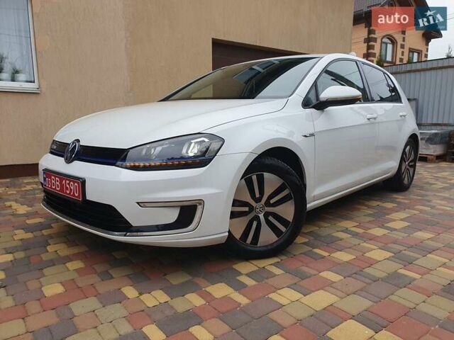 Белый Фольксваген e-Golf, объемом двигателя 0 л и пробегом 128 тыс. км за 8999 $, фото 26 на Automoto.ua