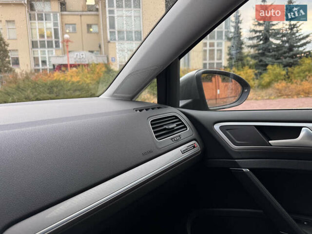 Білий Фольксваген e-Golf, об'ємом двигуна 0 л та пробігом 119 тис. км за 8500 $, фото 18 на Automoto.ua