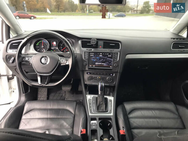 Белый Фольксваген e-Golf, объемом двигателя 0 л и пробегом 116 тыс. км за 8400 $, фото 10 на Automoto.ua