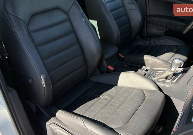 Белый Фольксваген e-Golf, объемом двигателя 0 л и пробегом 124 тыс. км за 8600 $, фото 38 на Automoto.ua