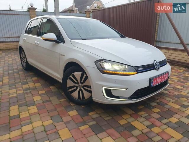 Белый Фольксваген e-Golf, объемом двигателя 0 л и пробегом 130 тыс. км за 8999 $, фото 23 на Automoto.ua