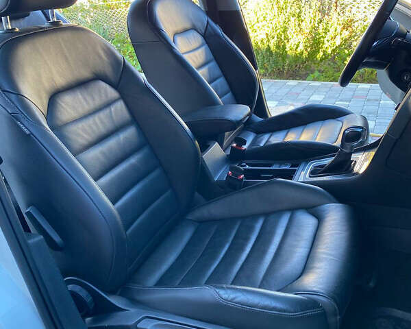 Белый Фольксваген e-Golf, объемом двигателя 0 л и пробегом 118 тыс. км за 9999 $, фото 11 на Automoto.ua