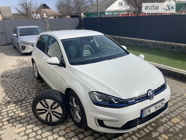 Білий Фольксваген e-Golf, об'ємом двигуна 0 л та пробігом 128 тис. км за 11499 $, фото 23 на Automoto.ua