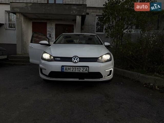 Белый Фольксваген e-Golf, объемом двигателя 0 л и пробегом 135 тыс. км за 8000 $, фото 12 на Automoto.ua