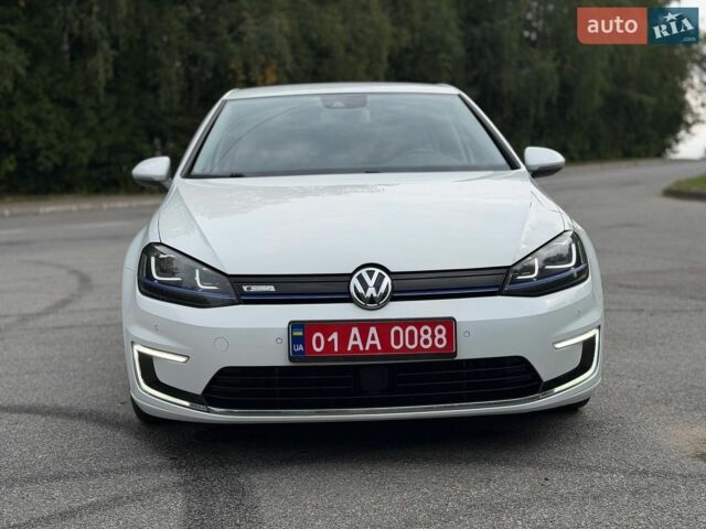 Белый Фольксваген e-Golf, объемом двигателя 0 л и пробегом 103 тыс. км за 8650 $, фото 20 на Automoto.ua