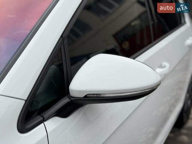 Білий Фольксваген e-Golf, об'ємом двигуна 0 л та пробігом 90 тис. км за 7900 $, фото 10 на Automoto.ua