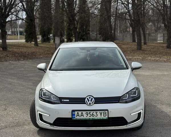 Білий Фольксваген e-Golf, об'ємом двигуна 0 л та пробігом 82 тис. км за 10500 $, фото 1 на Automoto.ua