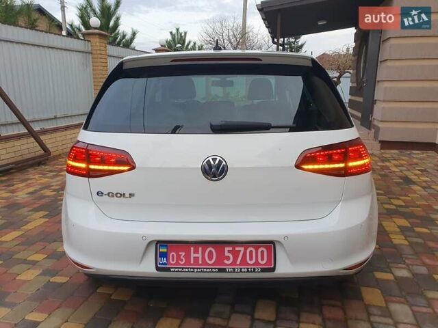 Белый Фольксваген e-Golf, объемом двигателя 0 л и пробегом 130 тыс. км за 8999 $, фото 7 на Automoto.ua