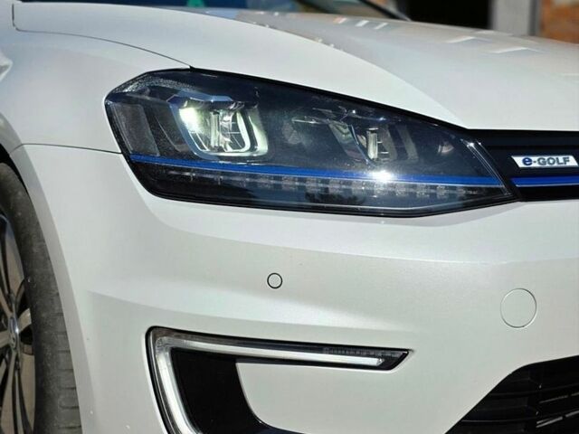 Белый Фольксваген e-Golf, объемом двигателя 0 л и пробегом 158 тыс. км за 9750 $, фото 7 на Automoto.ua