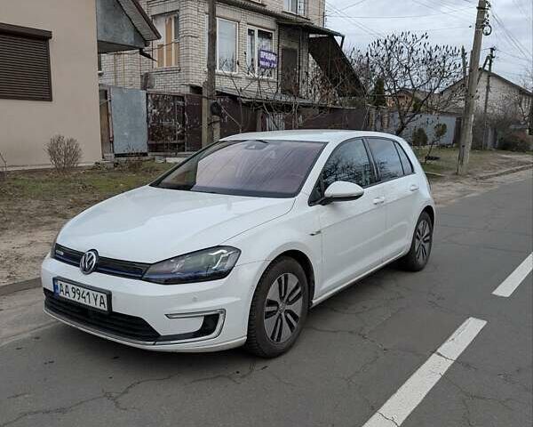 Белый Фольксваген e-Golf, объемом двигателя 0 л и пробегом 128 тыс. км за 9500 $, фото 5 на Automoto.ua