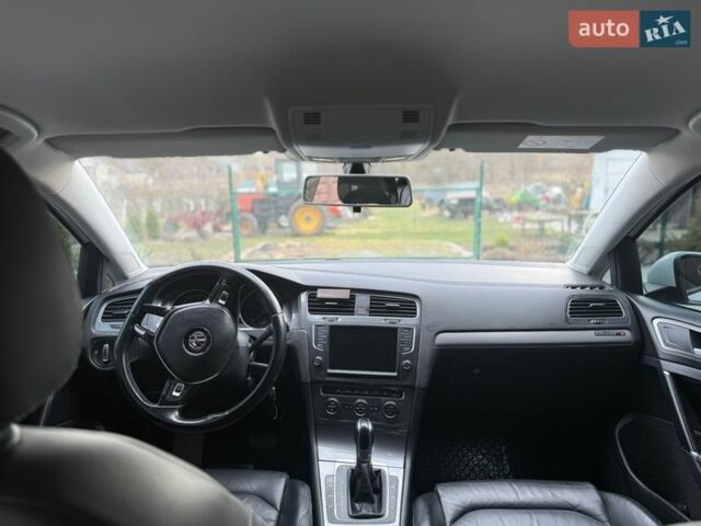 Белый Фольксваген e-Golf, объемом двигателя 0 л и пробегом 145 тыс. км за 9500 $, фото 13 на Automoto.ua