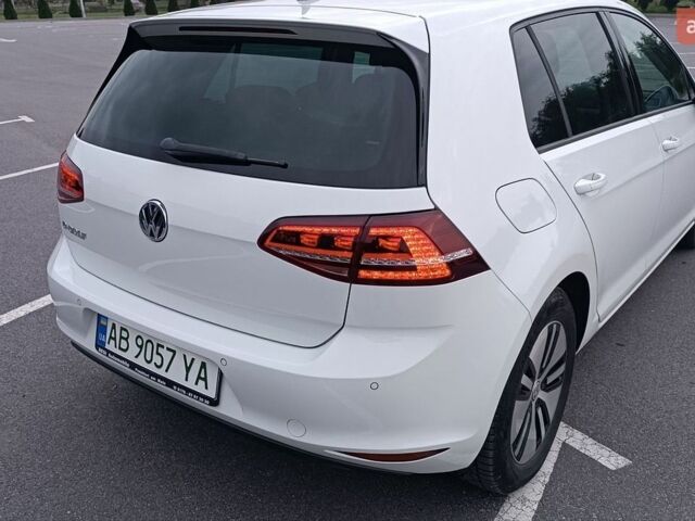 Білий Фольксваген e-Golf, об'ємом двигуна 0 л та пробігом 38 тис. км за 12000 $, фото 1 на Automoto.ua