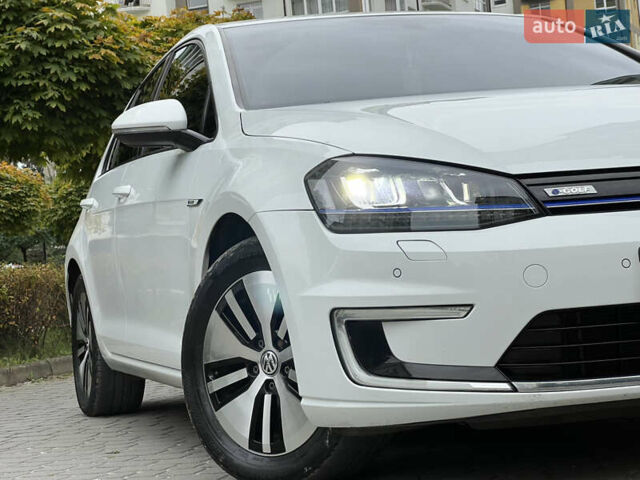 Белый Фольксваген e-Golf, объемом двигателя 0 л и пробегом 142 тыс. км за 7950 $, фото 5 на Automoto.ua