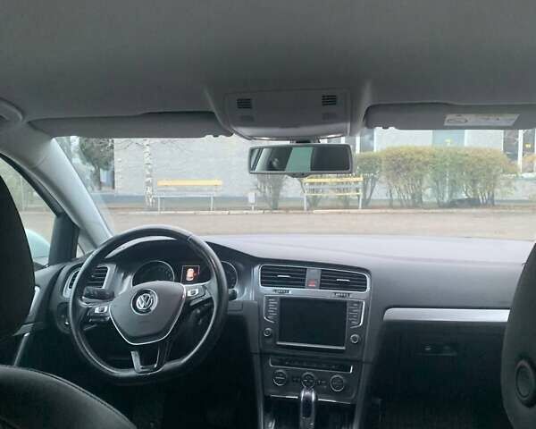 Белый Фольксваген e-Golf, объемом двигателя 0 л и пробегом 117 тыс. км за 8500 $, фото 9 на Automoto.ua