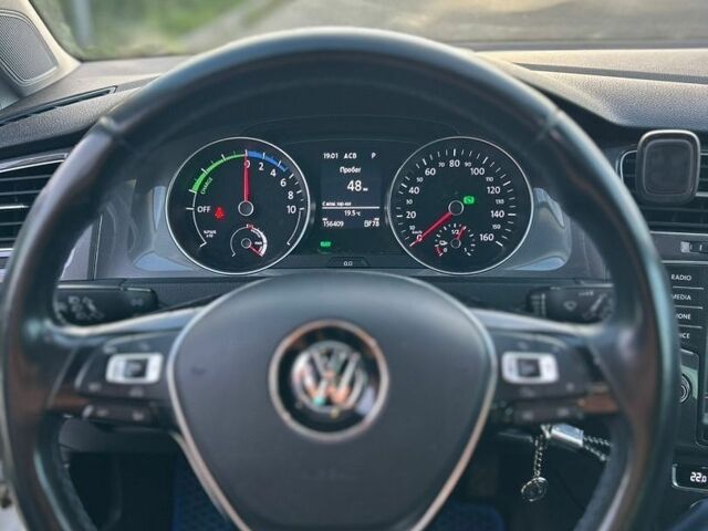Белый Фольксваген e-Golf, объемом двигателя 0 л и пробегом 156 тыс. км за 8600 $, фото 14 на Automoto.ua