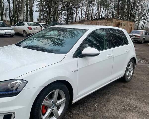 Белый Фольксваген e-Golf, объемом двигателя 0 л и пробегом 117 тыс. км за 8500 $, фото 3 на Automoto.ua