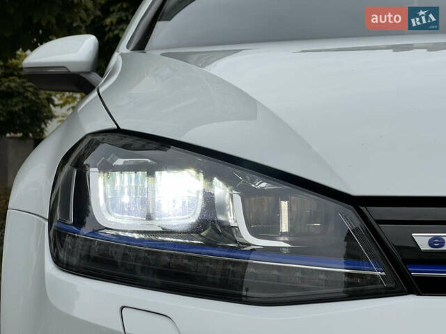 Белый Фольксваген e-Golf, объемом двигателя 0 л и пробегом 142 тыс. км за 7950 $, фото 10 на Automoto.ua