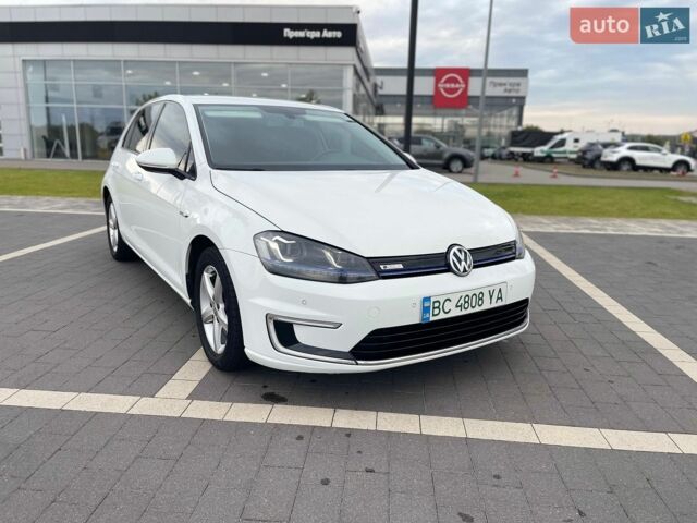 Белый Фольксваген e-Golf, объемом двигателя 0 л и пробегом 140 тыс. км за 7999 $, фото 8 на Automoto.ua