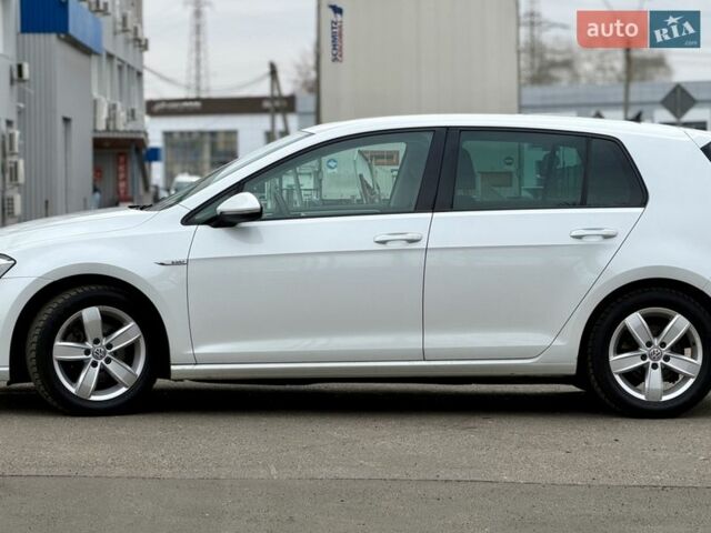 Белый Фольксваген e-Golf, объемом двигателя 0 л и пробегом 97 тыс. км за 9900 $, фото 5 на Automoto.ua