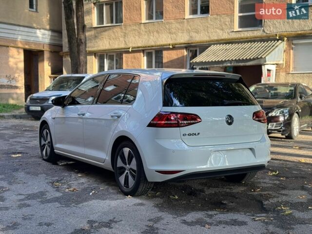 Белый Фольксваген e-Golf, объемом двигателя 0 л и пробегом 150 тыс. км за 9350 $, фото 8 на Automoto.ua