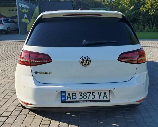 Белый Фольксваген e-Golf, объемом двигателя 0 л и пробегом 120 тыс. км за 9000 $, фото 7 на Automoto.ua