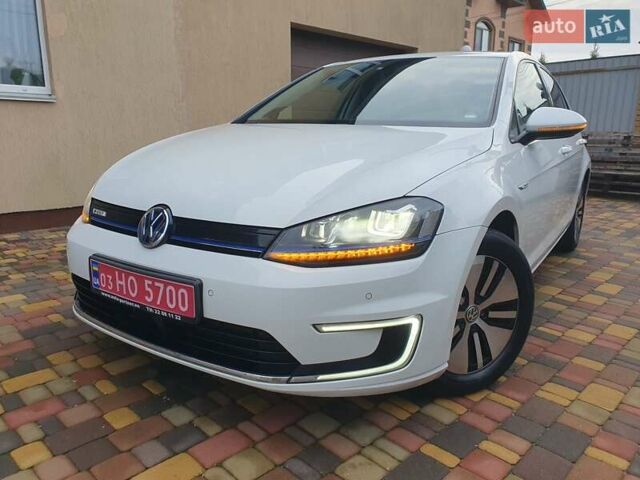 Белый Фольксваген e-Golf, объемом двигателя 0 л и пробегом 130 тыс. км за 8999 $, фото 13 на Automoto.ua