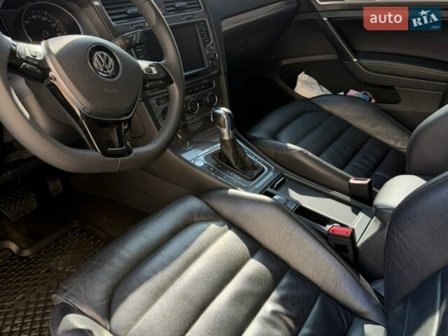 Білий Фольксваген e-Golf, об'ємом двигуна 0 л та пробігом 131 тис. км за 10499 $, фото 6 на Automoto.ua