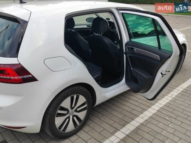 Белый Фольксваген e-Golf, объемом двигателя 0 л и пробегом 170 тыс. км за 9200 $, фото 5 на Automoto.ua