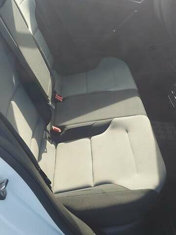 Белый Фольксваген e-Golf, объемом двигателя 0 л и пробегом 125 тыс. км за 9000 $, фото 7 на Automoto.ua