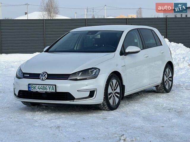 Белый Фольксваген e-Golf, объемом двигателя 0 л и пробегом 114 тыс. км за 8900 $, фото 5 на Automoto.ua