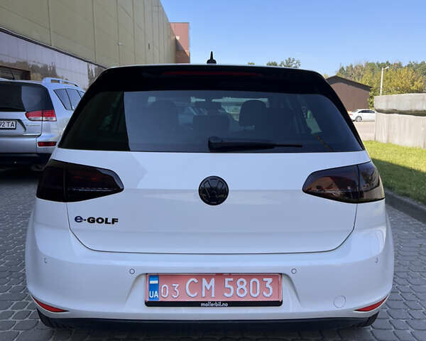 Белый Фольксваген e-Golf, объемом двигателя 0 л и пробегом 102 тыс. км за 9900 $, фото 13 на Automoto.ua