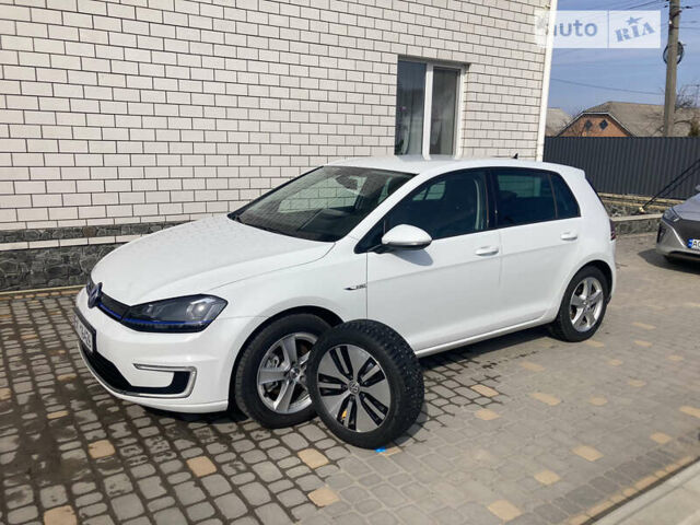 Білий Фольксваген e-Golf, об'ємом двигуна 0 л та пробігом 128 тис. км за 11499 $, фото 8 на Automoto.ua