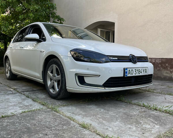 Білий Фольксваген e-Golf, об'ємом двигуна 0 л та пробігом 110 тис. км за 10400 $, фото 1 на Automoto.ua