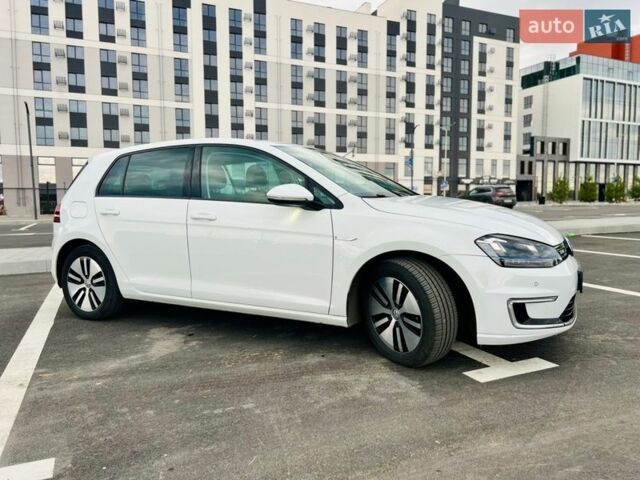 Белый Фольксваген e-Golf, объемом двигателя 0 л и пробегом 109 тыс. км за 9000 $, фото 5 на Automoto.ua