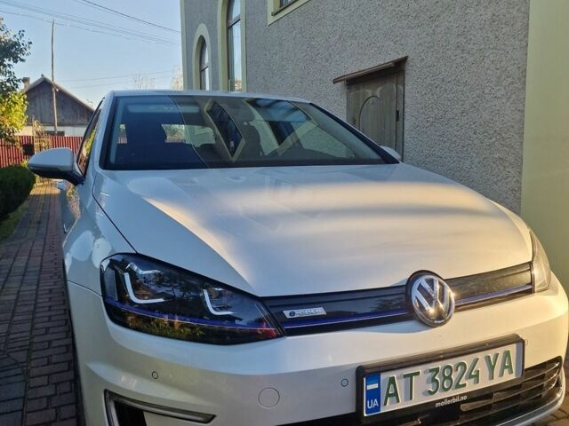 Белый Фольксваген e-Golf, объемом двигателя 0 л и пробегом 156 тыс. км за 8700 $, фото 1 на Automoto.ua