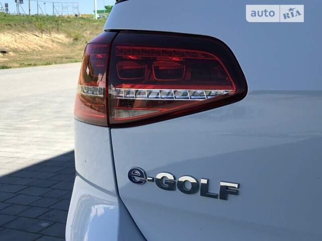 Белый Фольксваген e-Golf, объемом двигателя 0 л и пробегом 79 тыс. км за 9999 $, фото 17 на Automoto.ua